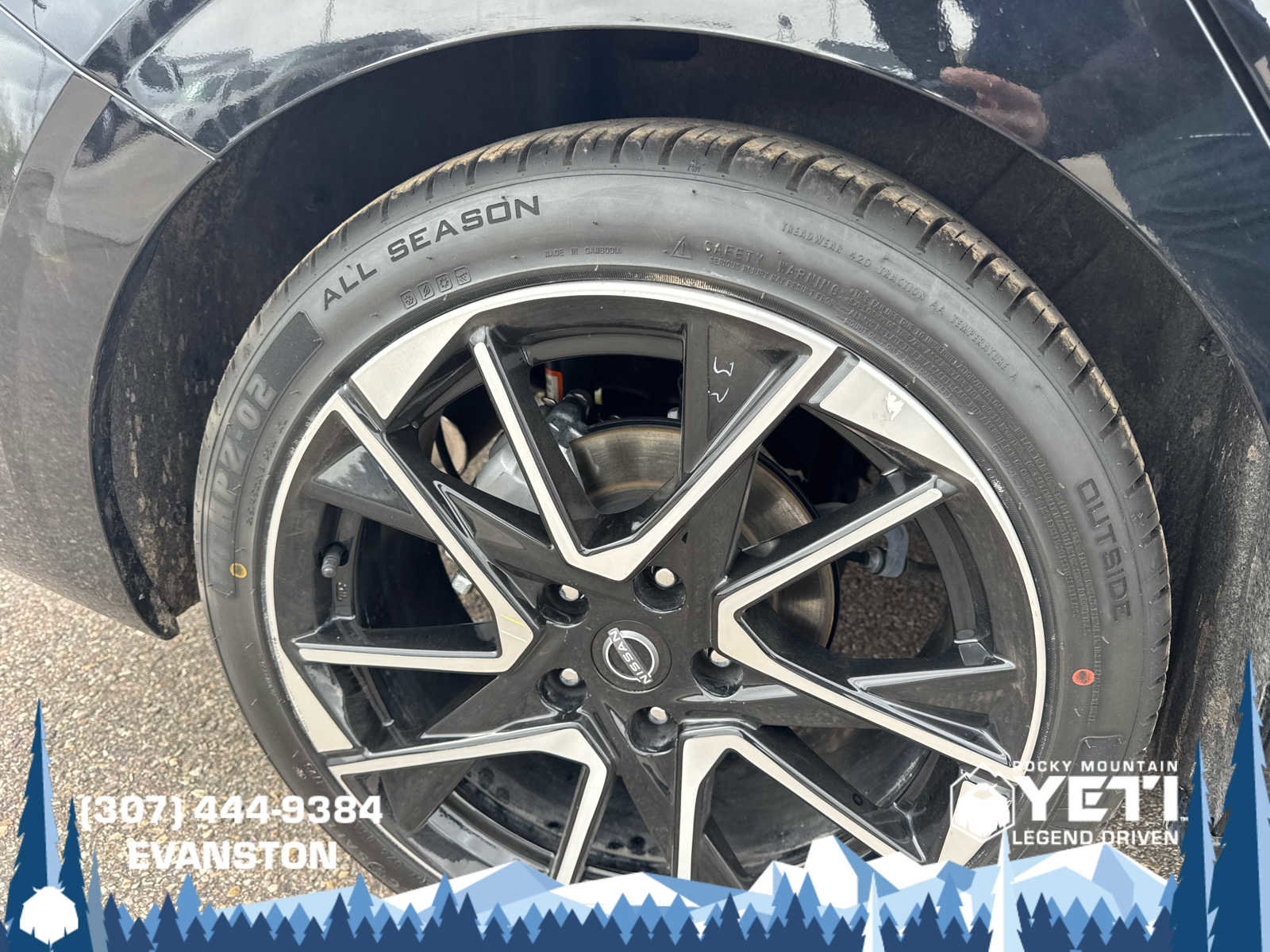 Used 2025 Nissan Sentra SR FWD image 10