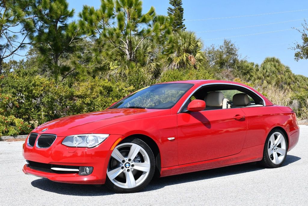 Used 2011 BMW 328i Convertible image 2