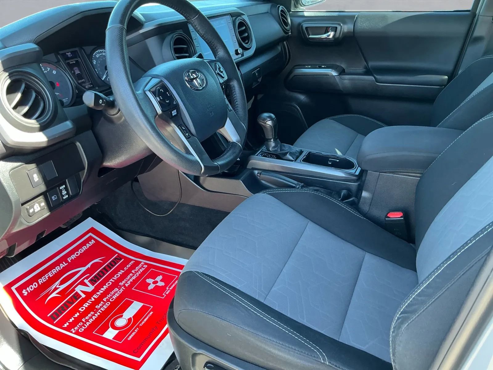 Used 2020 Toyota Tacoma TRD Sport image 13