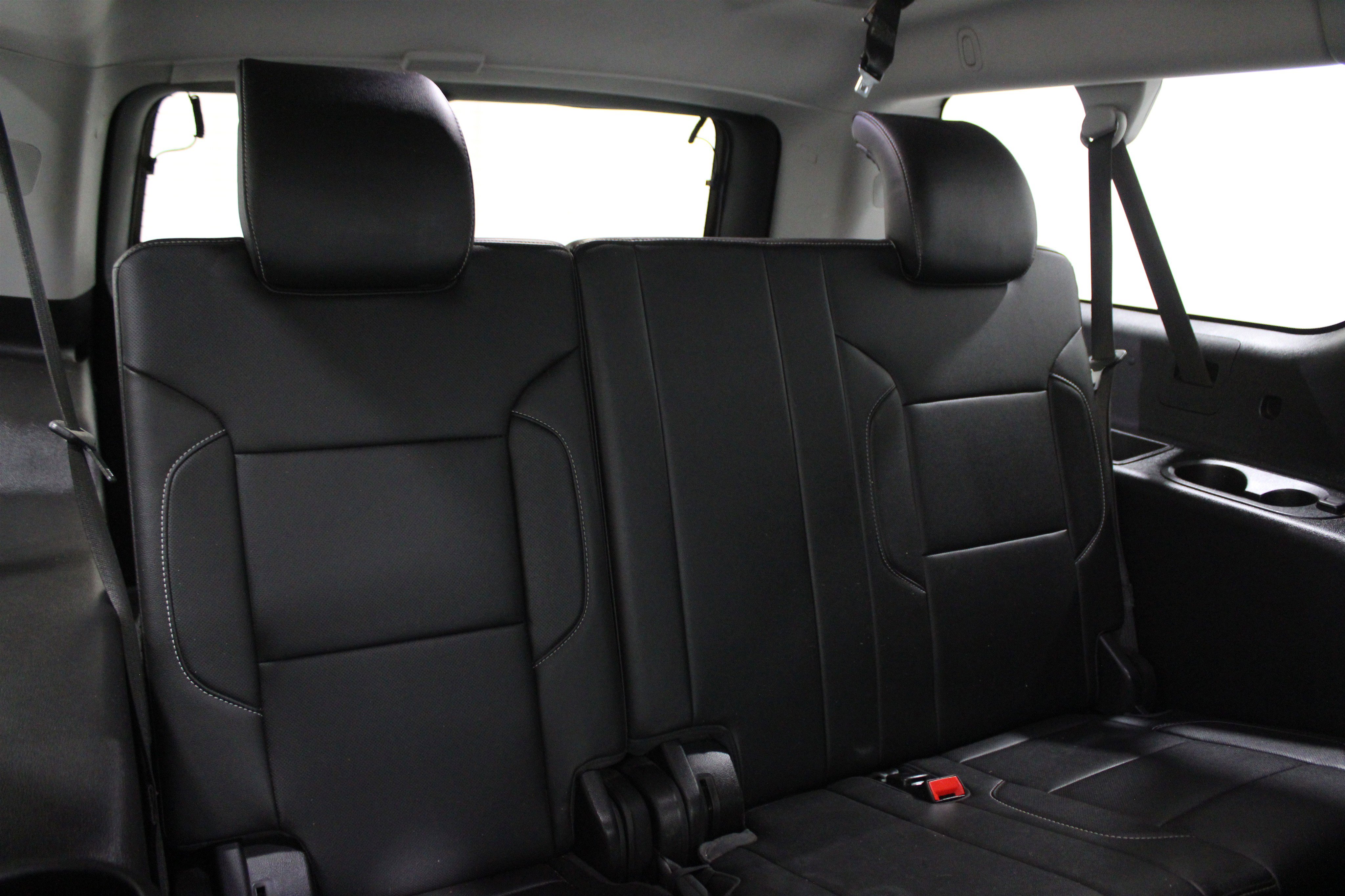 Used 2018 Chevrolet Suburban Premier image 29