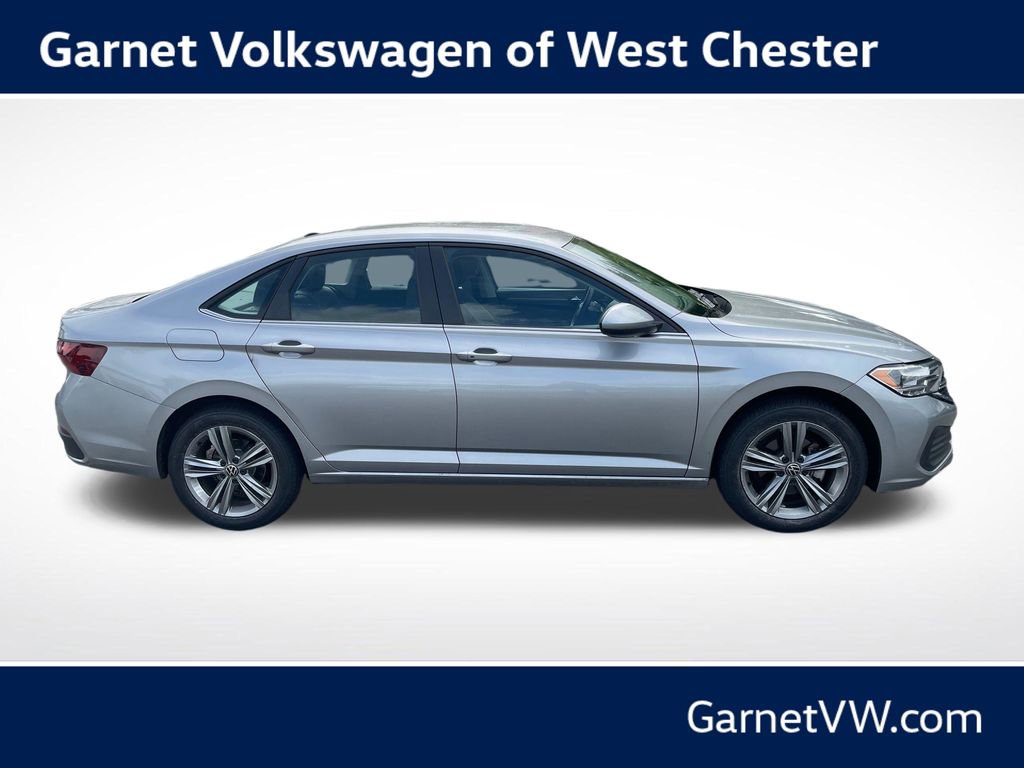 Certified 2023 Volkswagen Jetta SE FWD image 6