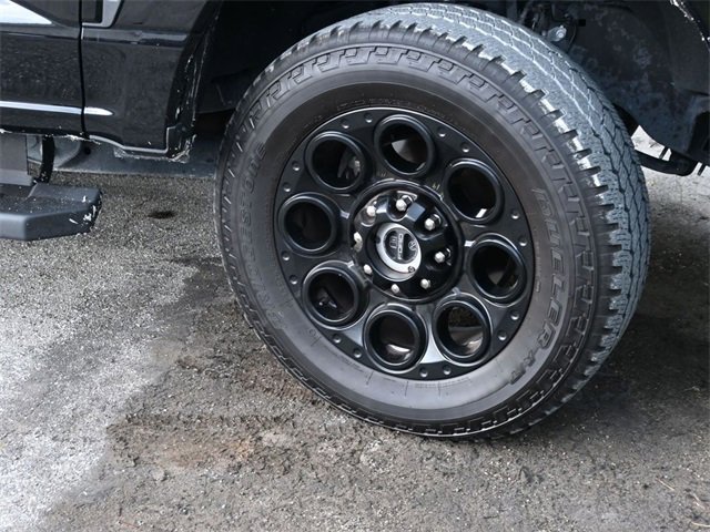 Used 2024 Ford F250 Lariat w/ Black Appearance Package image 3