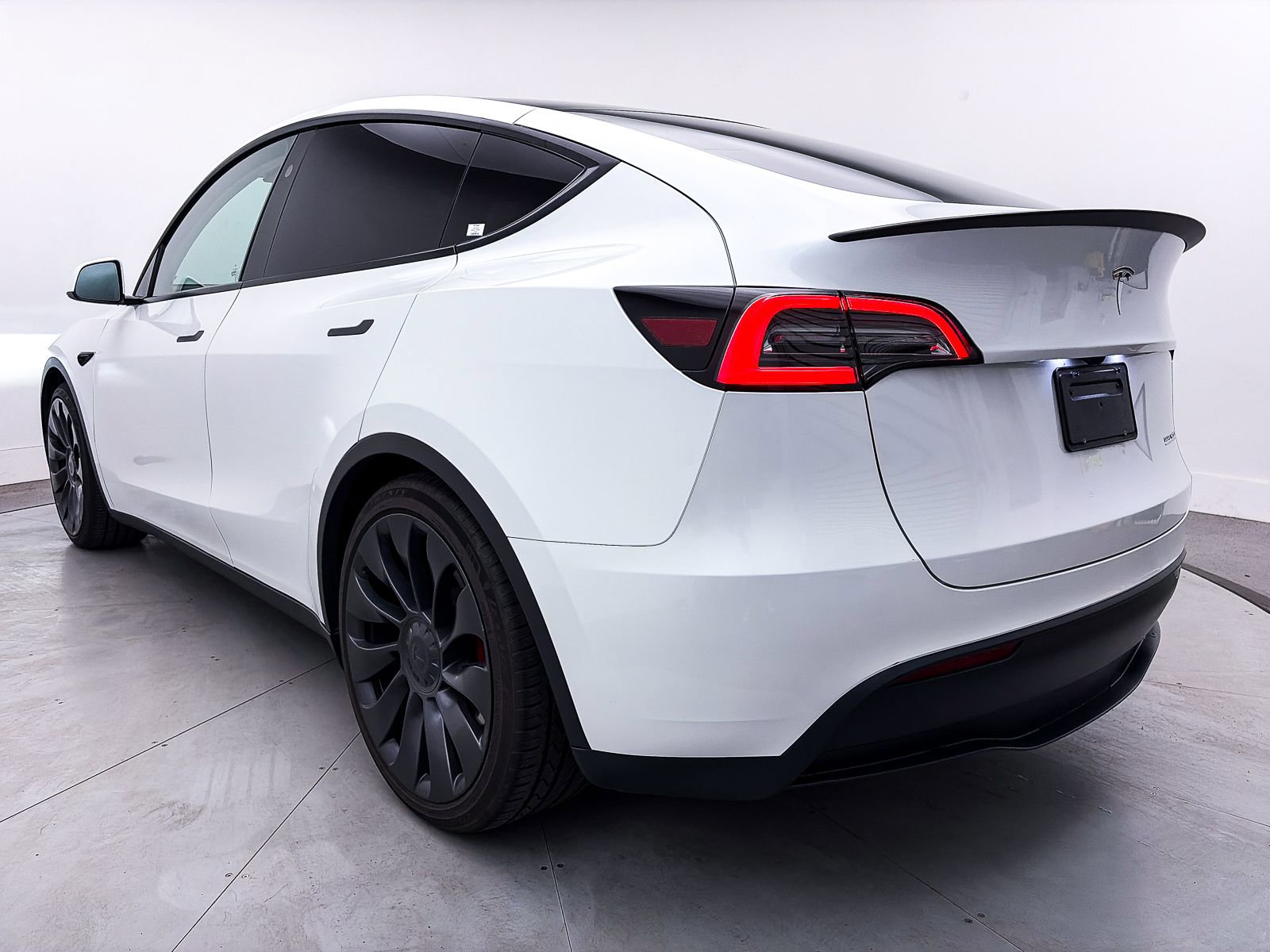 Used 2023 Tesla Model Y Performance image 13