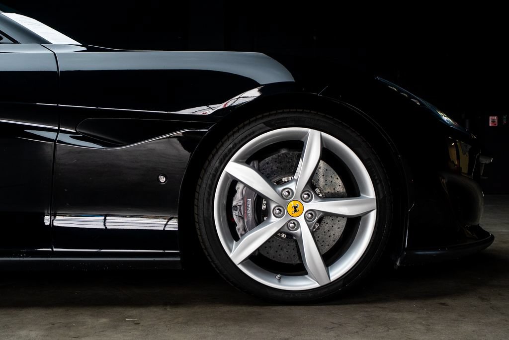 Used 2019 Ferrari Portofino RWD image 8
