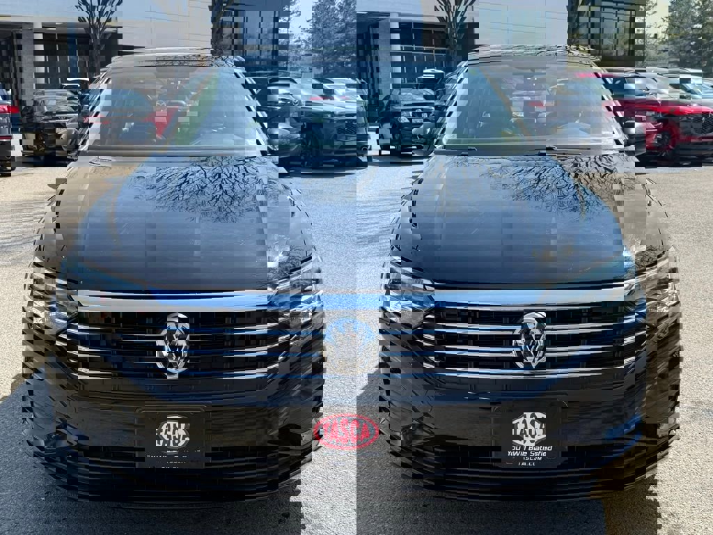 Used 2019 Volkswagen Jetta SE image 3