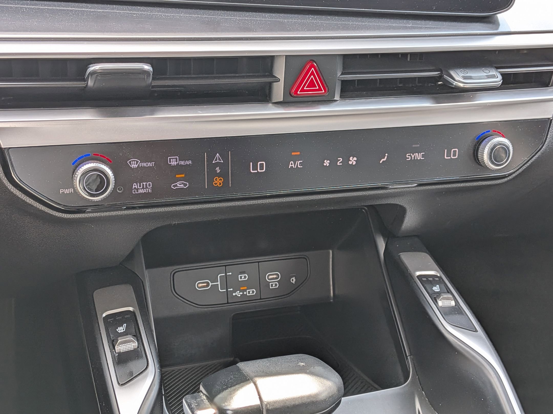 Used 2024 Kia Sorento S image 25