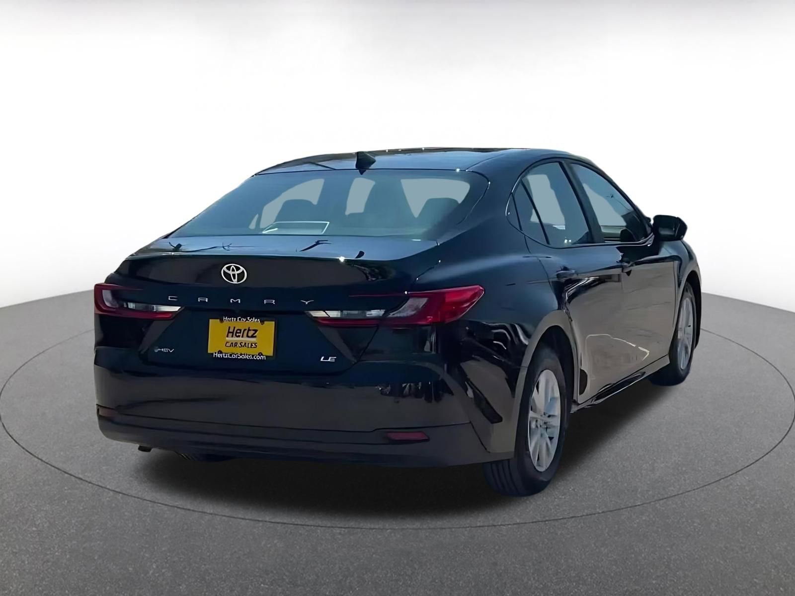 Used 2025 Toyota Camry LE image 14