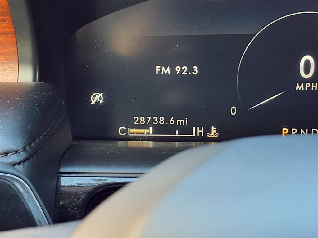 Used 2023 Lincoln Nautilus Reserve image 21