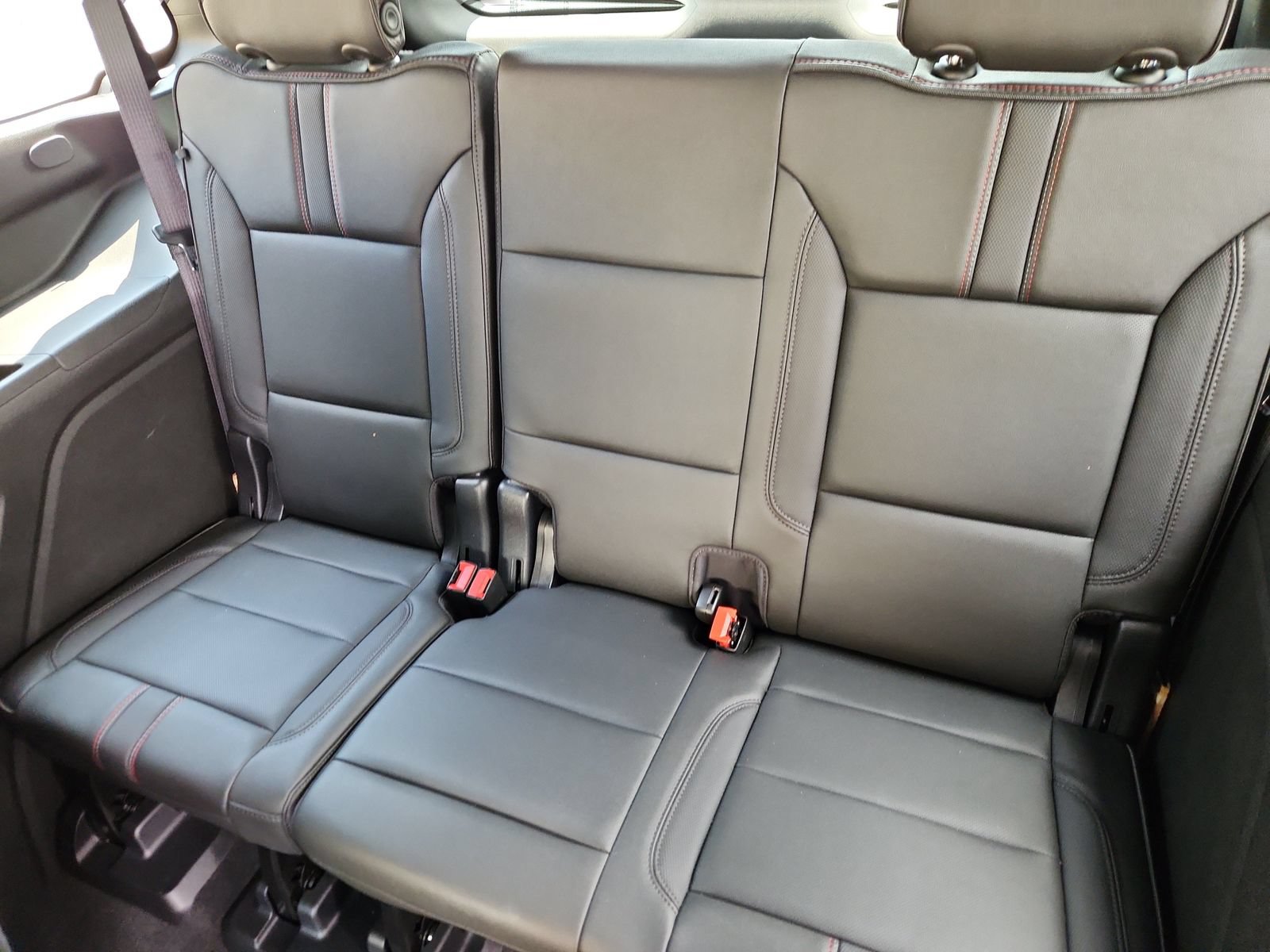 Used 2022 Chevrolet Tahoe RST w/ Sport Performance Package AWD/4WD image 12