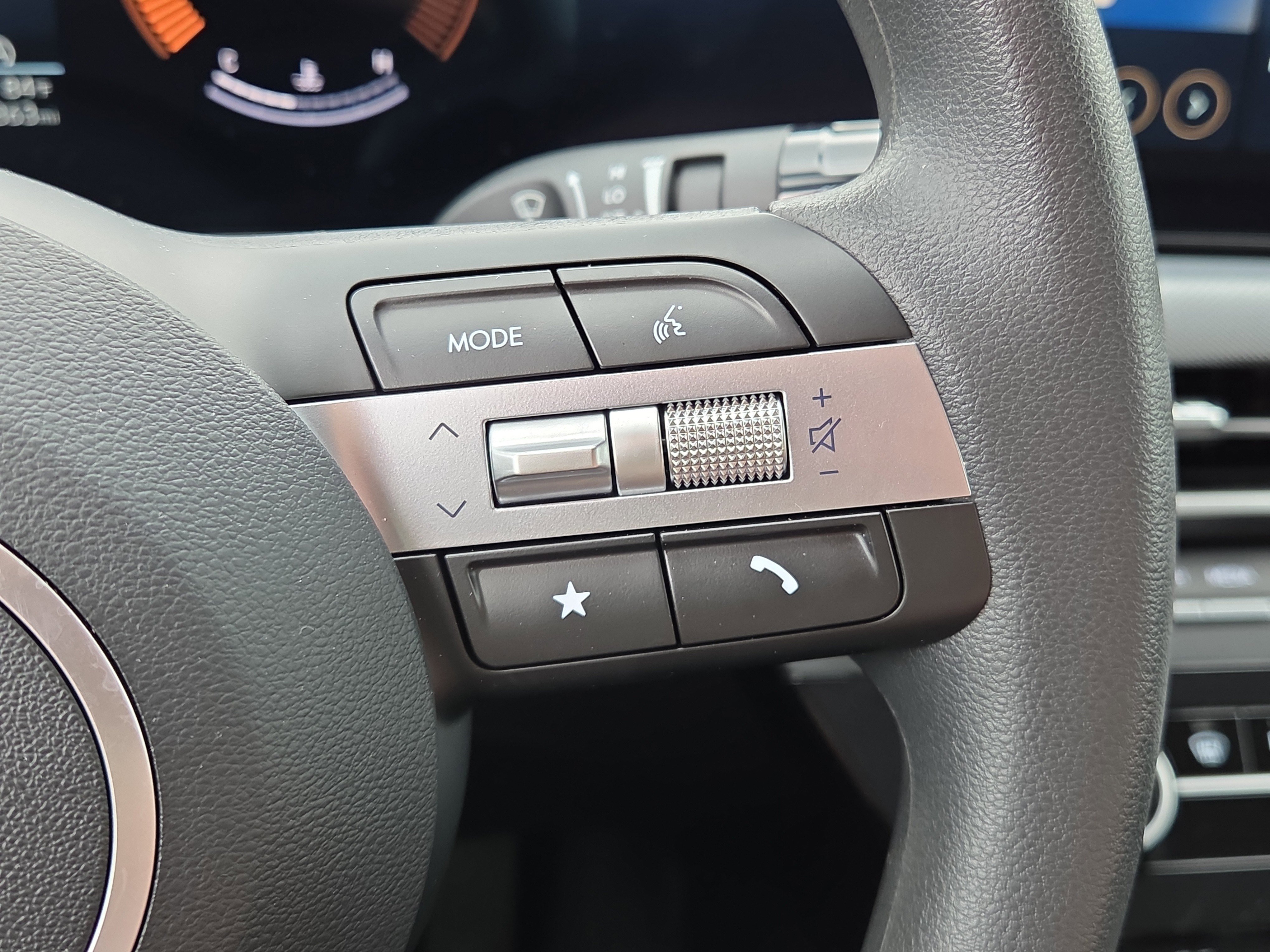 Used 2026 Hyundai Sonata SE FWD image 13