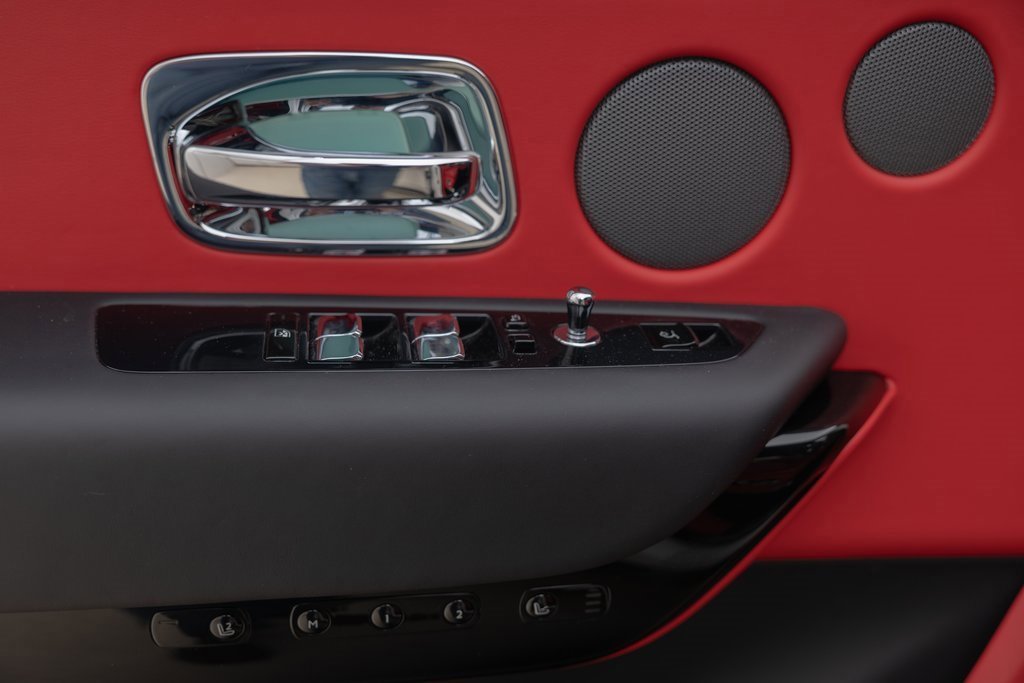 Used 2023 Rolls-Royce Cullinan image 21