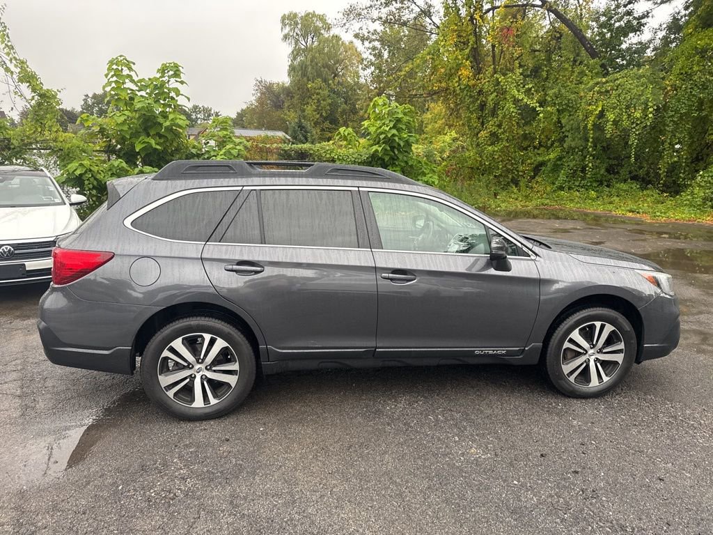 Used 2018 Subaru Outback 3.6R Limited image 4