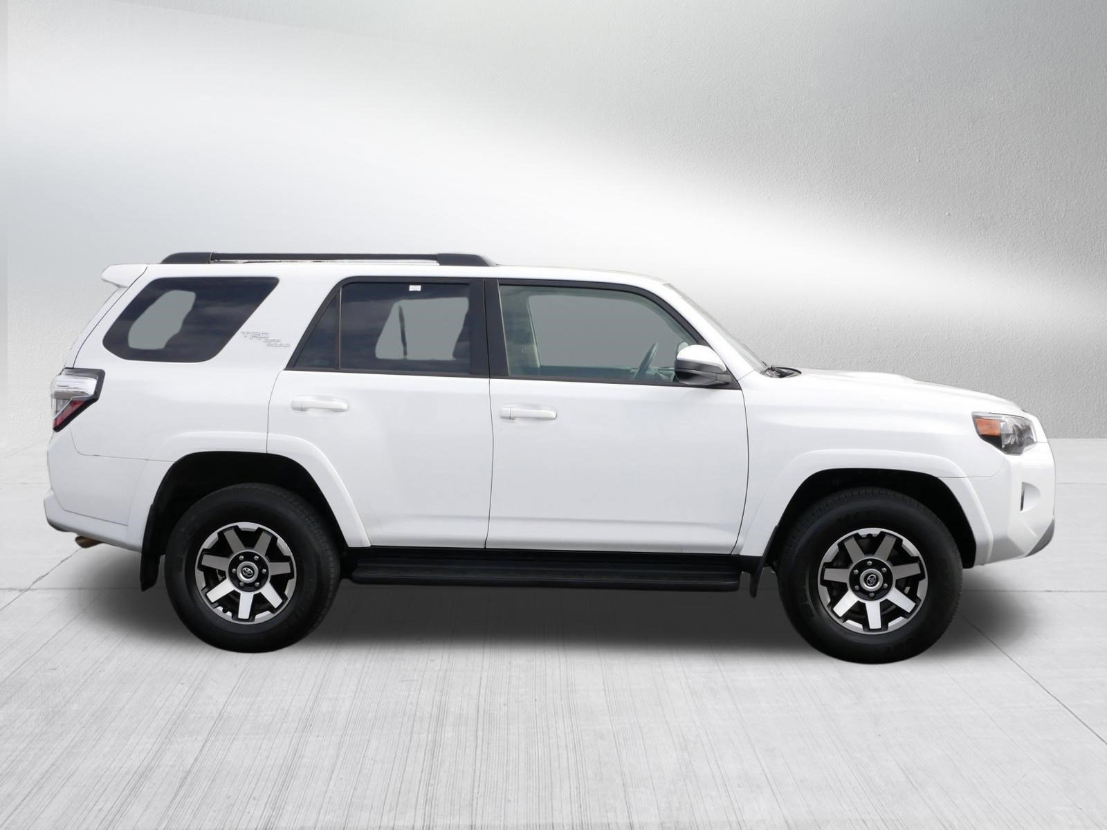 Certified 2024 Toyota 4Runner TRD Off-Road AWD/4WD image 8