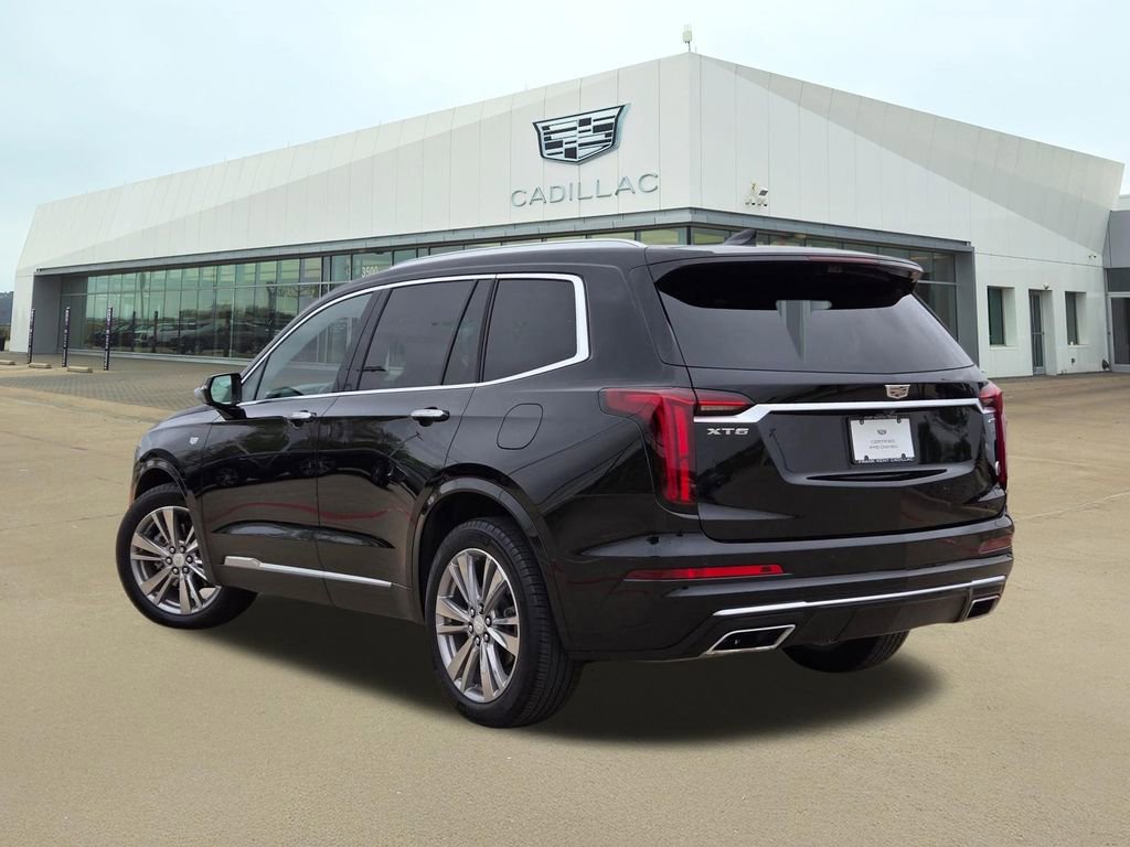 Used 2023 Cadillac XT6 Premium Luxury w/ Technology Package image 4