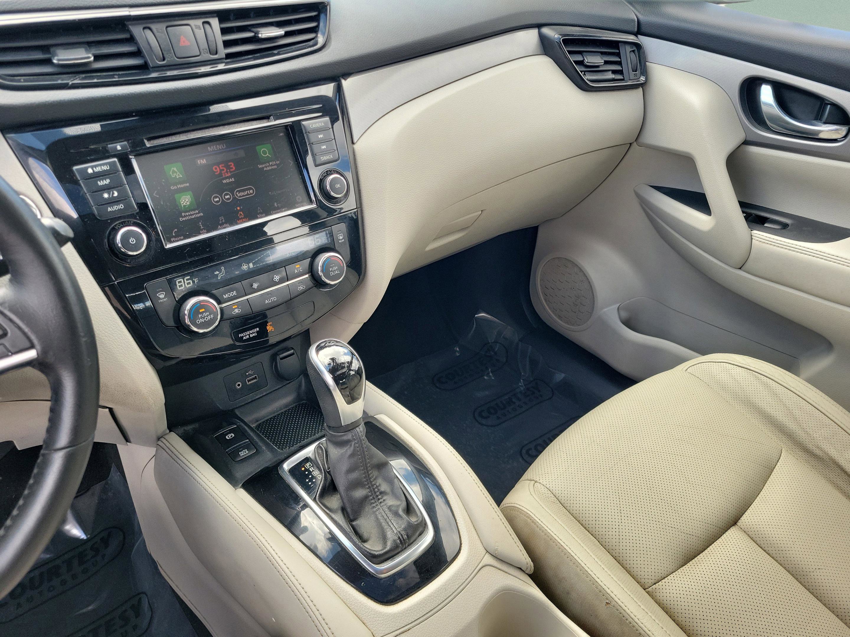 Used 2020 Nissan Rogue Sport SL w/ Premium Package image 34