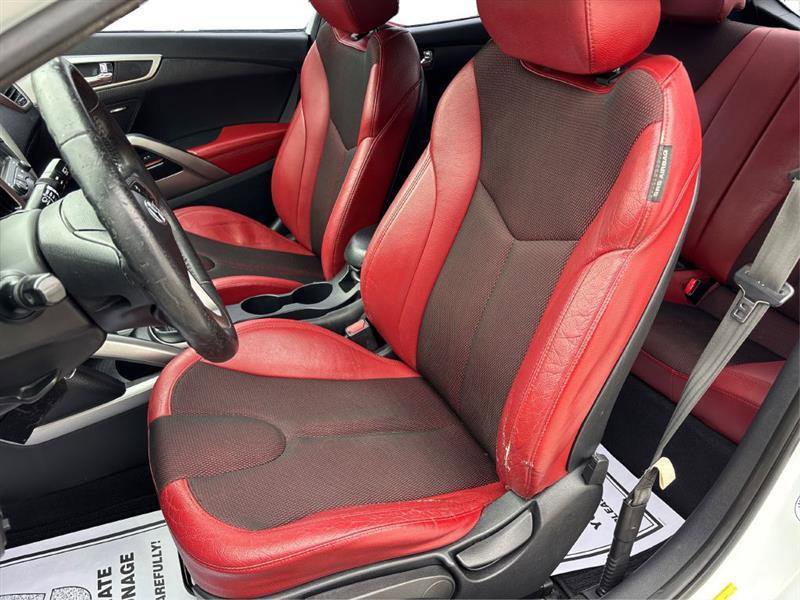 Used 2012 Hyundai Veloster w/ Style Pkg image 15