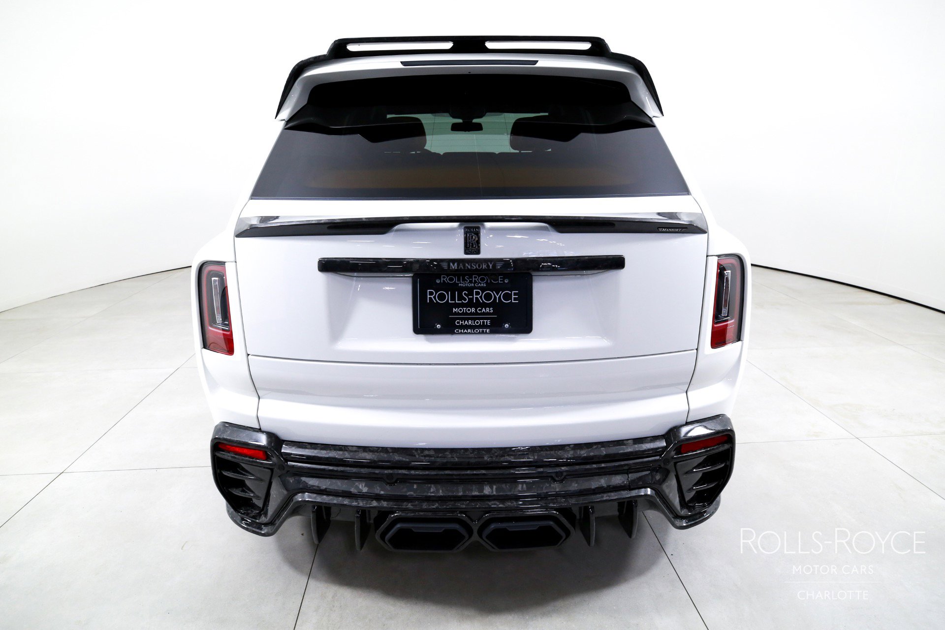 Used 2025 Rolls-Royce Cullinan Black Badge image 9