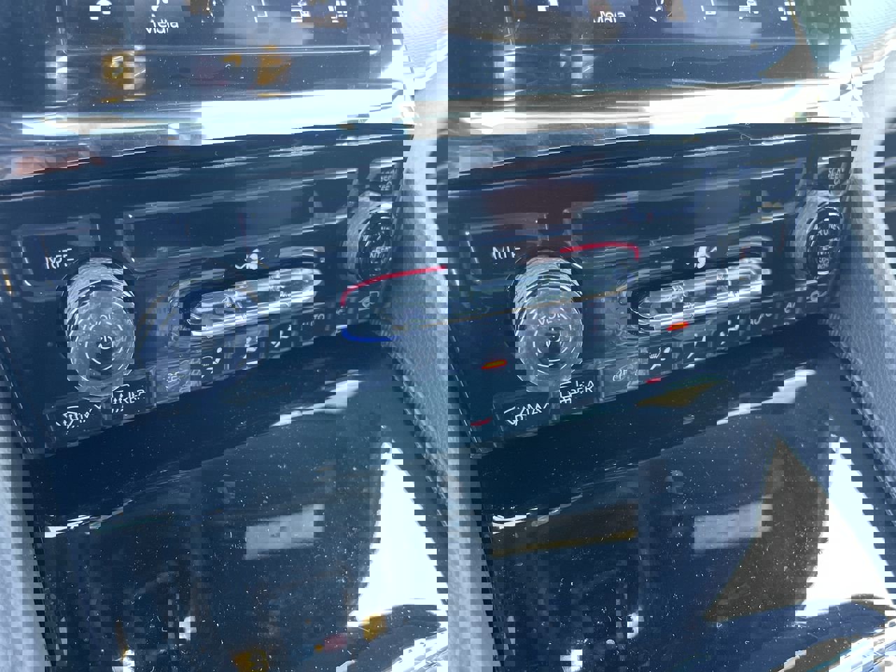 New 2025 Jeep Grand Cherokee Laredo X image 34