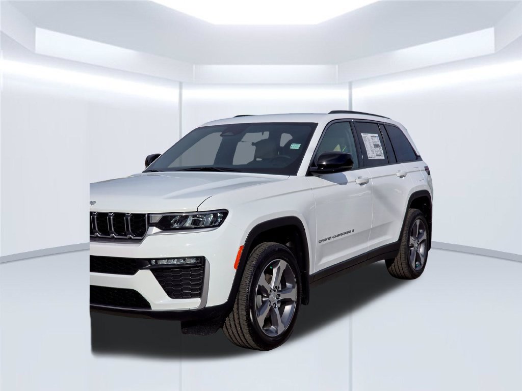 New 2026 Jeep Grand Cherokee Limited w/ Trailer Tow Package AWD/4WD image 42