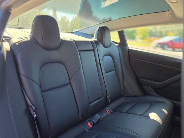 Used 2020 Tesla Model 3 Standard Range Plus image 26