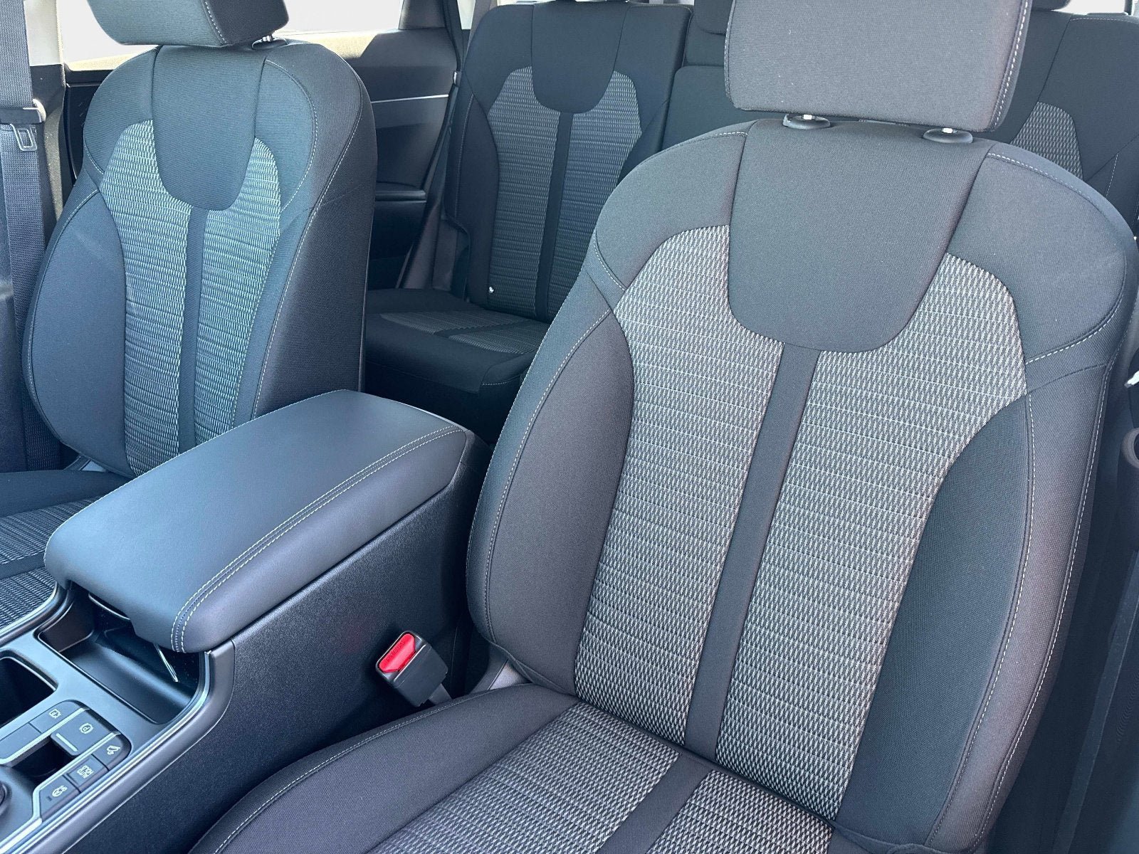 New 2026 Kia Sorento LX FWD image 17