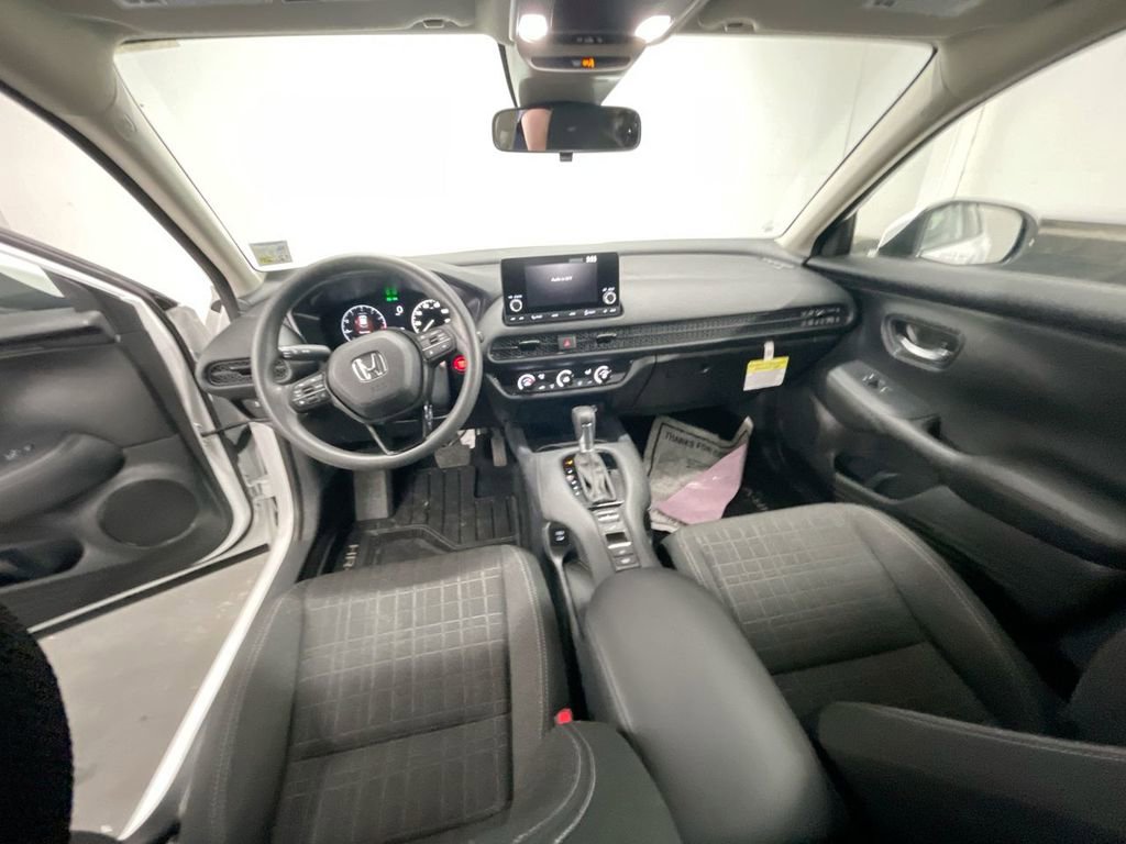 Used 2025 Honda HR-V LX image 19