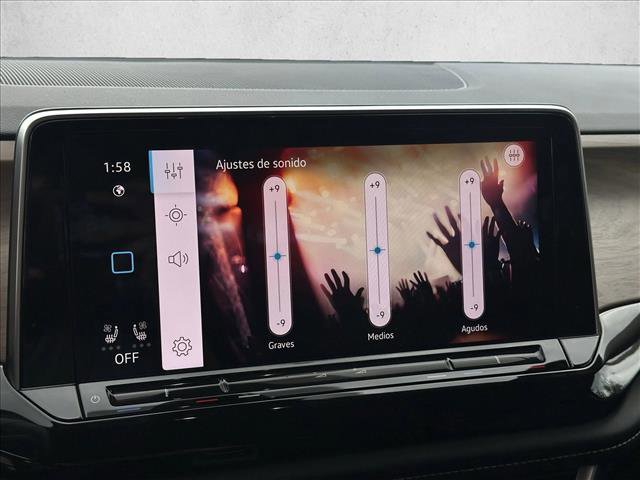 Used 2025 Volkswagen Atlas SE image 13