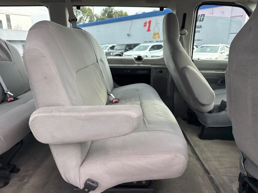 Used 2012 Ford E-150 and Econoline 150 XLT image 16
