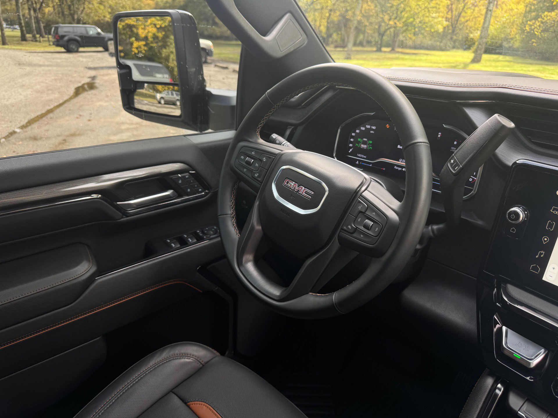 Used 2024 GMC Sierra 2500 AT4 w/ AT4 Preferred Package image 34