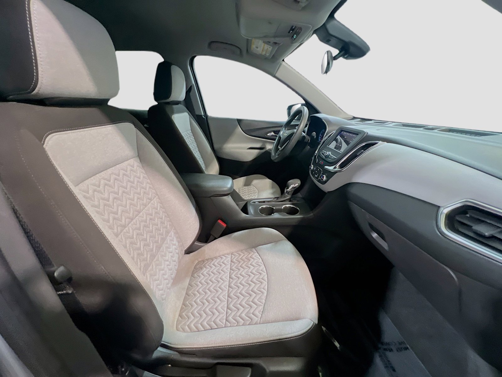 Used 2024 Chevrolet Equinox LS w/ Sport Edition image 20