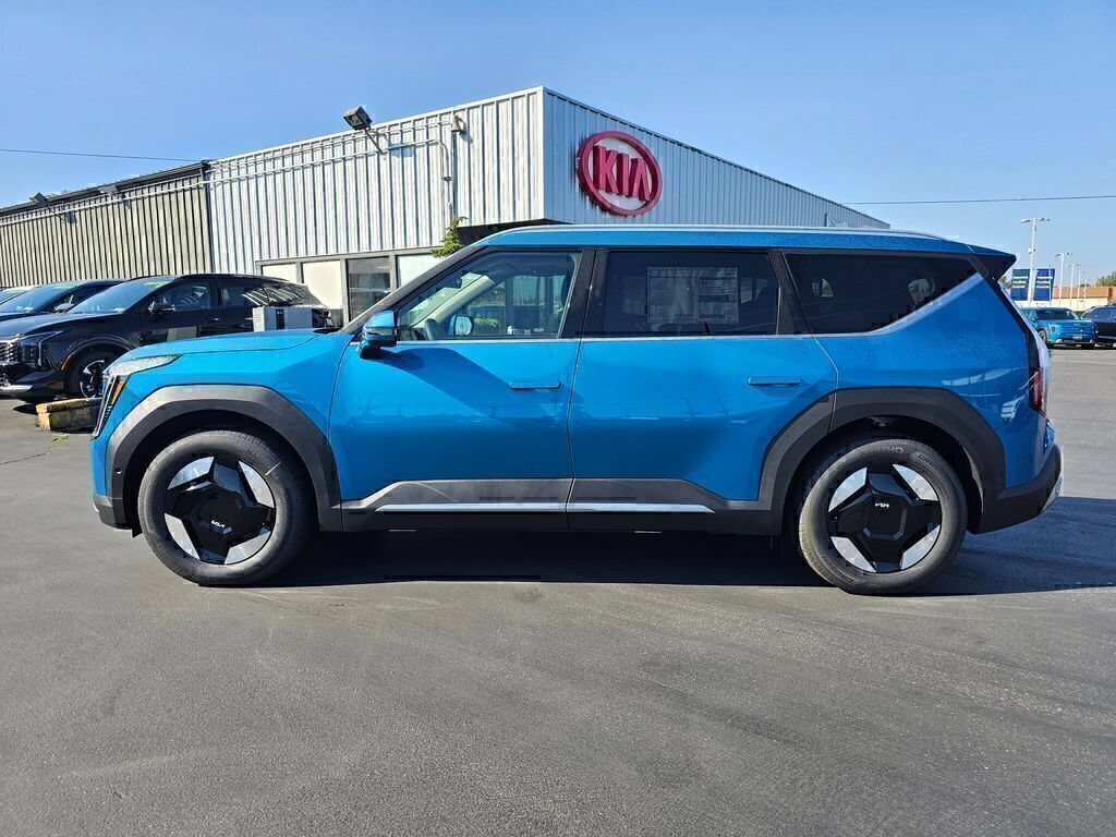 New 2026 Kia EV9 Wind AWD/4WD image 2