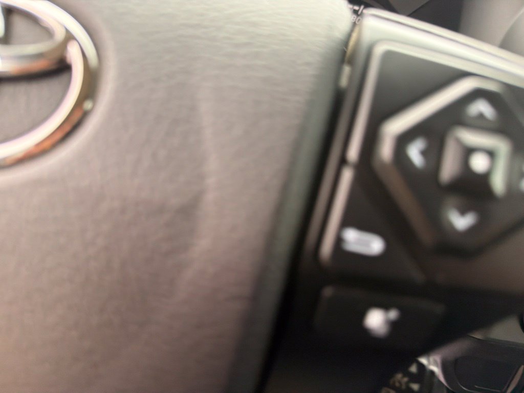 Used 2021 Toyota Tacoma SR AWD/4WD image 14