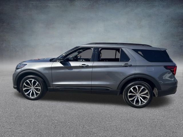 Used 2025 Ford Explorer ST-Line image 12