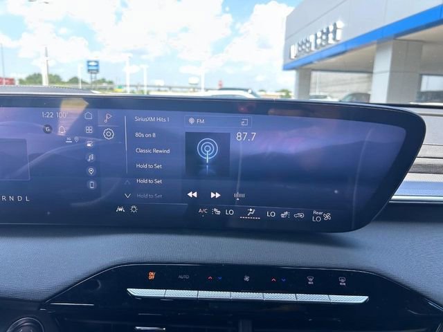 New 2025 Buick Enclave Sport Touring w/ Super Cruise Package image 8