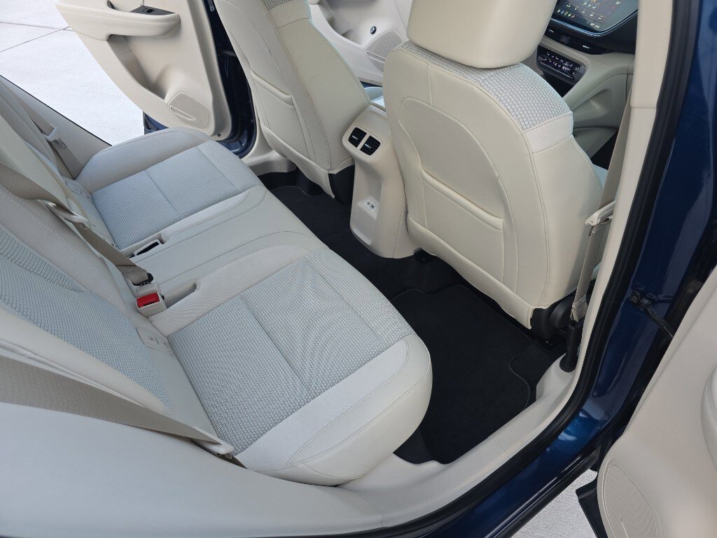 Used 2023 Buick Envision Preferred image 18
