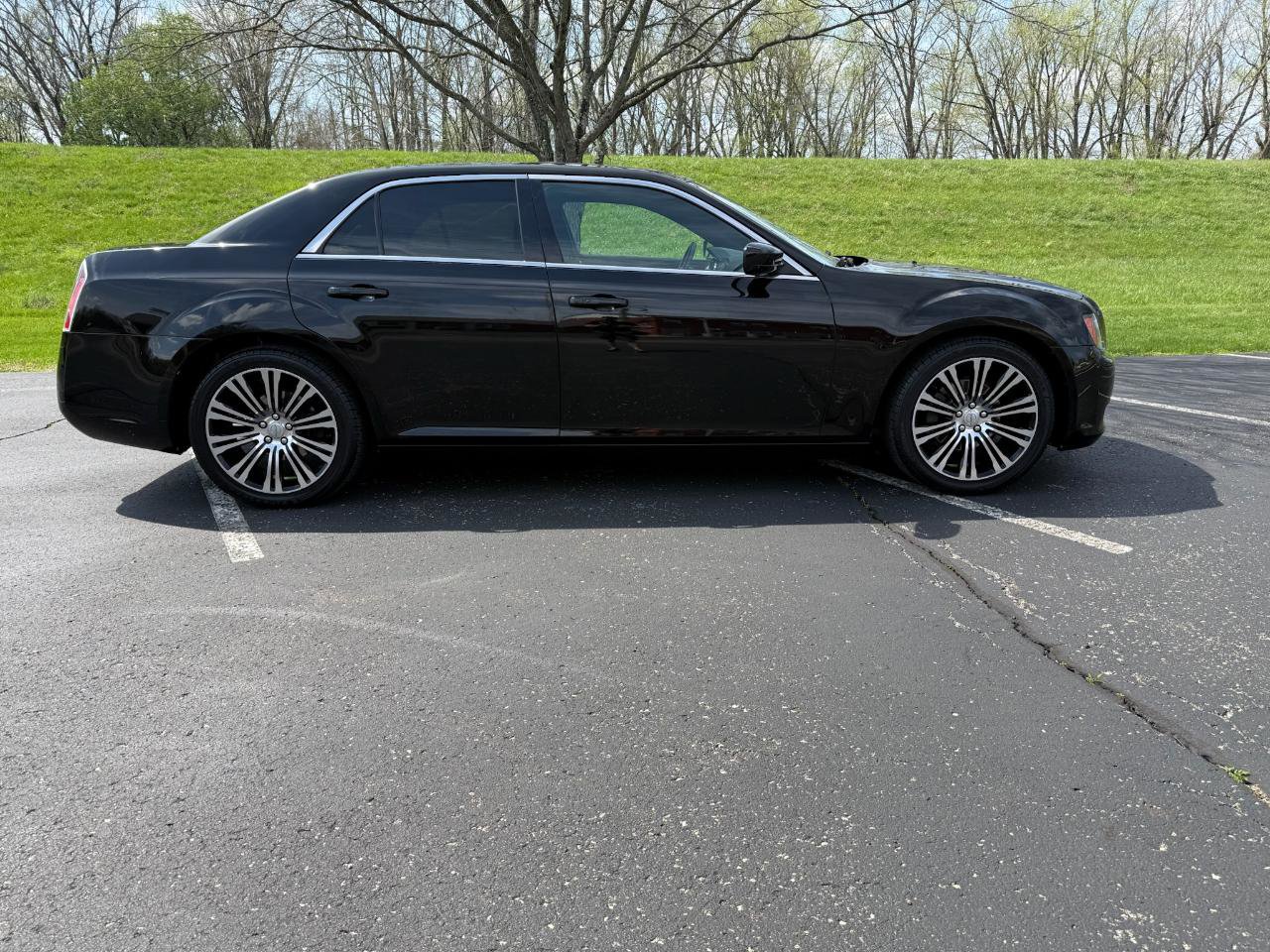 Used 2012 Chrysler 300 S w/ Luxury Group image 2