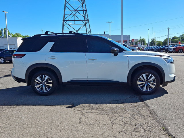 Used 2024 Nissan Pathfinder SL AWD/4WD image 26