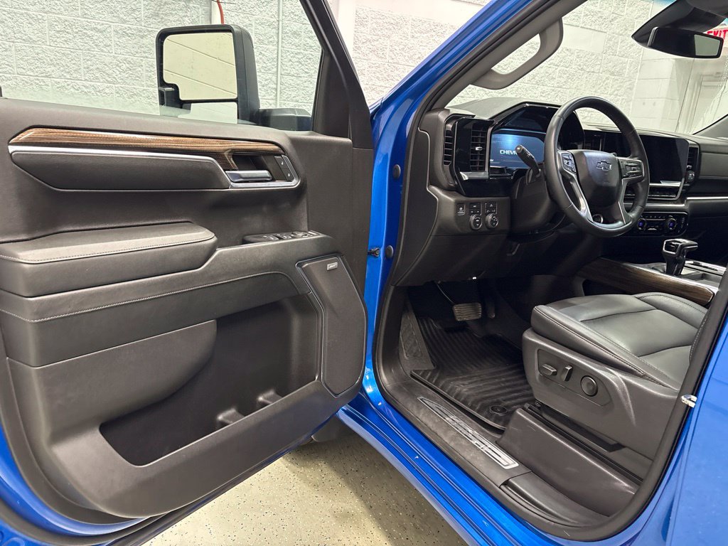 Used 2024 Chevrolet Silverado 1500 RST w/ Convenience Package II AWD/4WD image 16