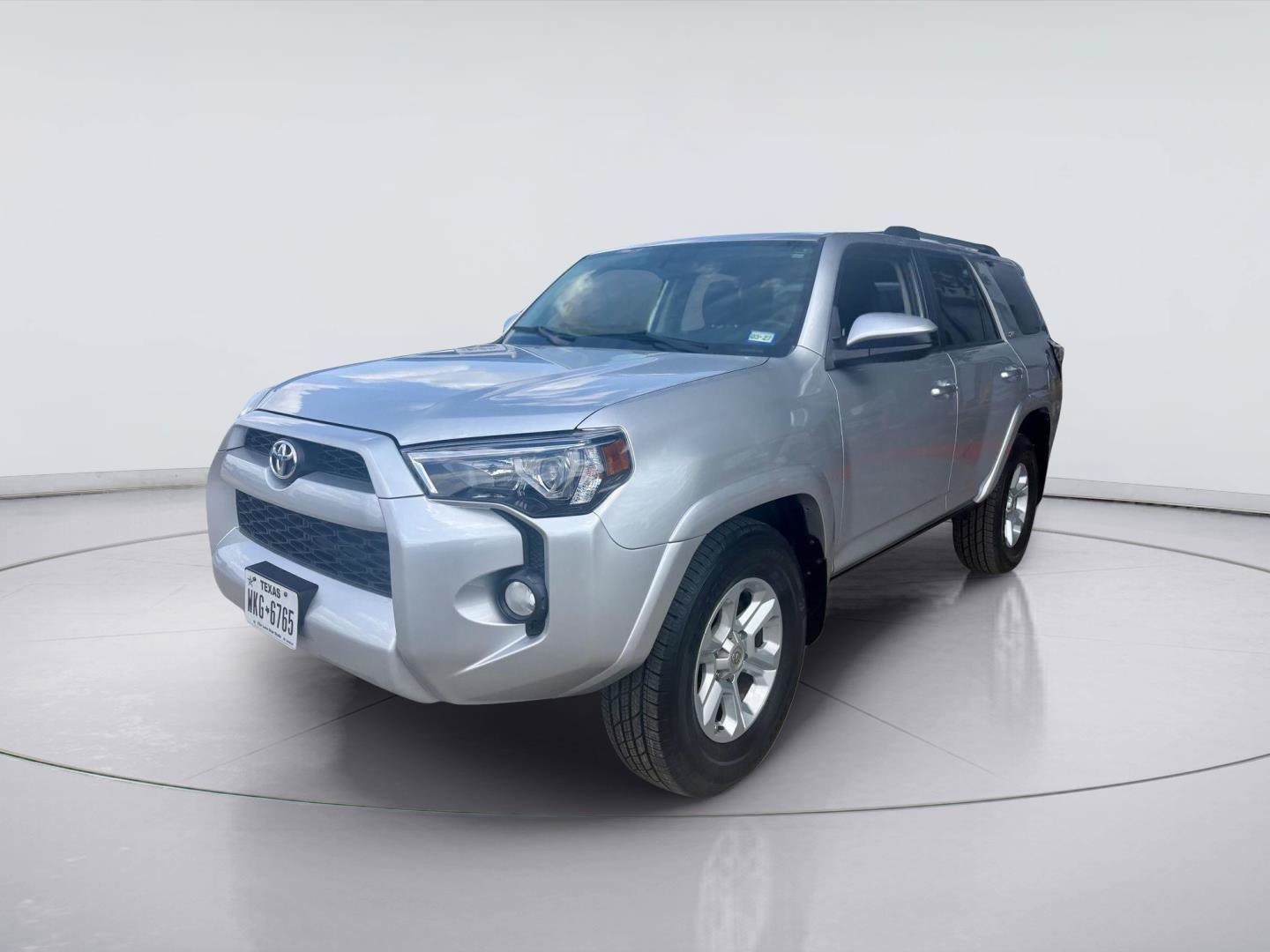 Used 2019 Toyota 4Runner SR5 RWD image 5