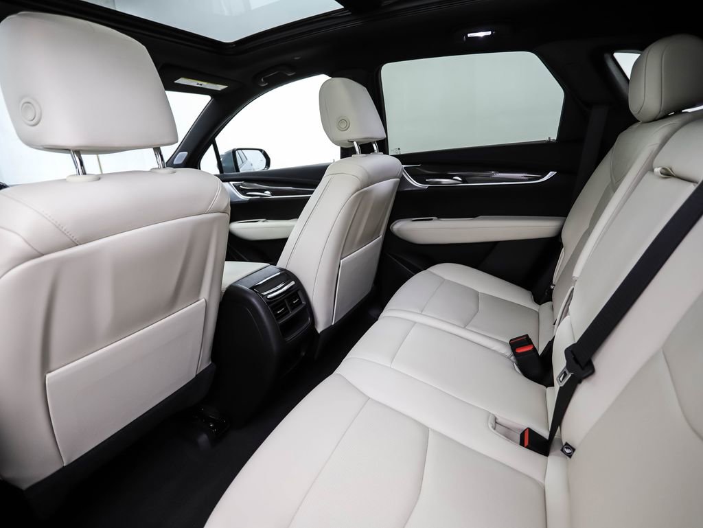 Used 2024 Cadillac XT5 Sportv w/ Technology Package AWD/4WD image 20