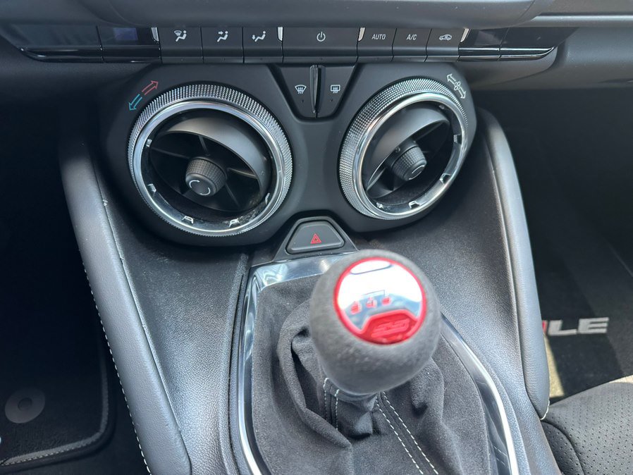 Used 2020 Chevrolet Camaro SS RWD image 21