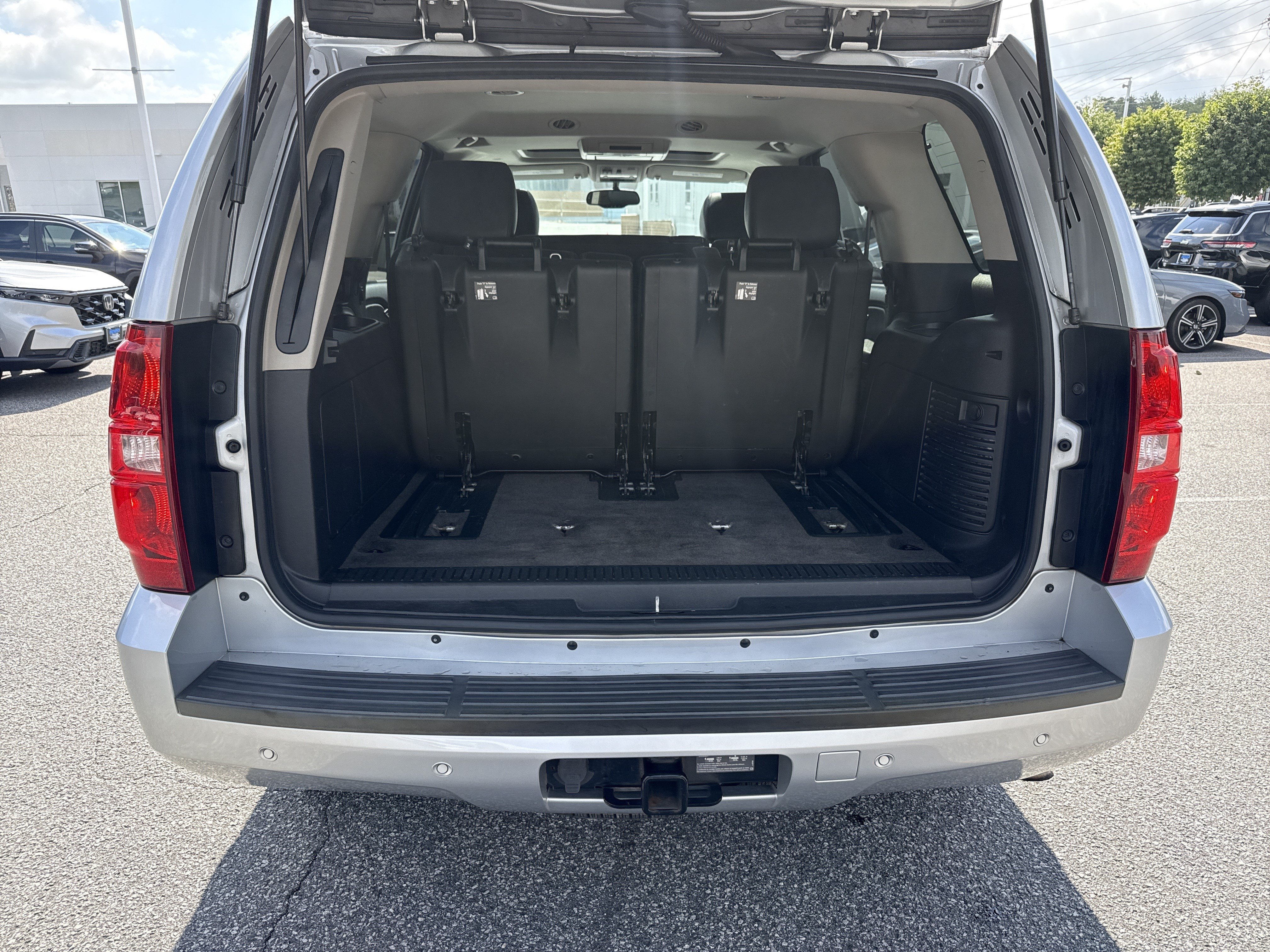 Used 2013 Chevrolet Tahoe LT w/ Luxury Package RWD image 33
