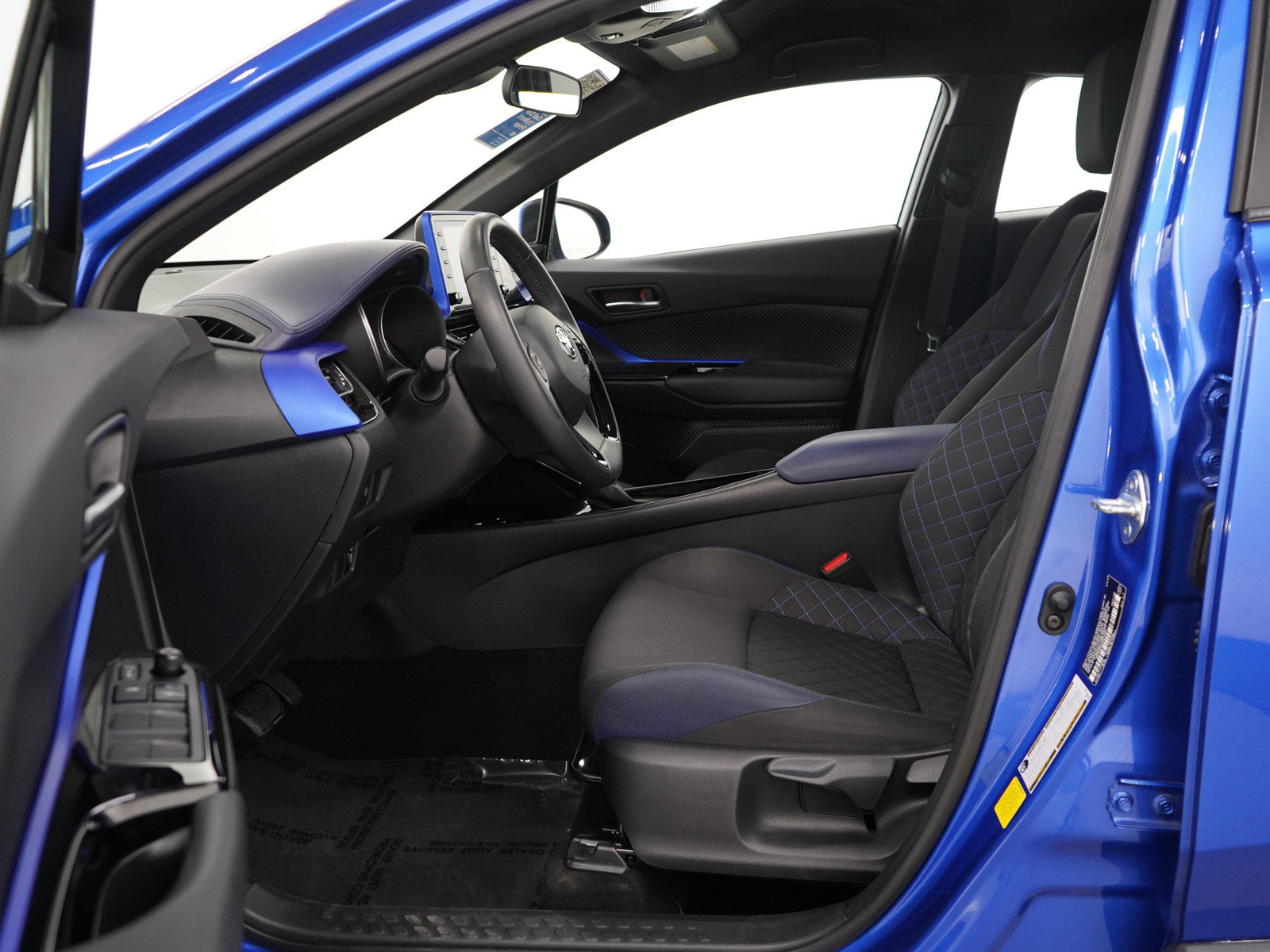 Used 2021 Toyota C-HR XLE image 19