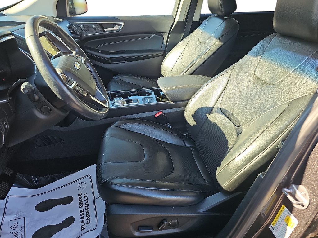Used 2020 Ford Edge Titanium w/ Equipment Group 301A AWD/4WD image 15