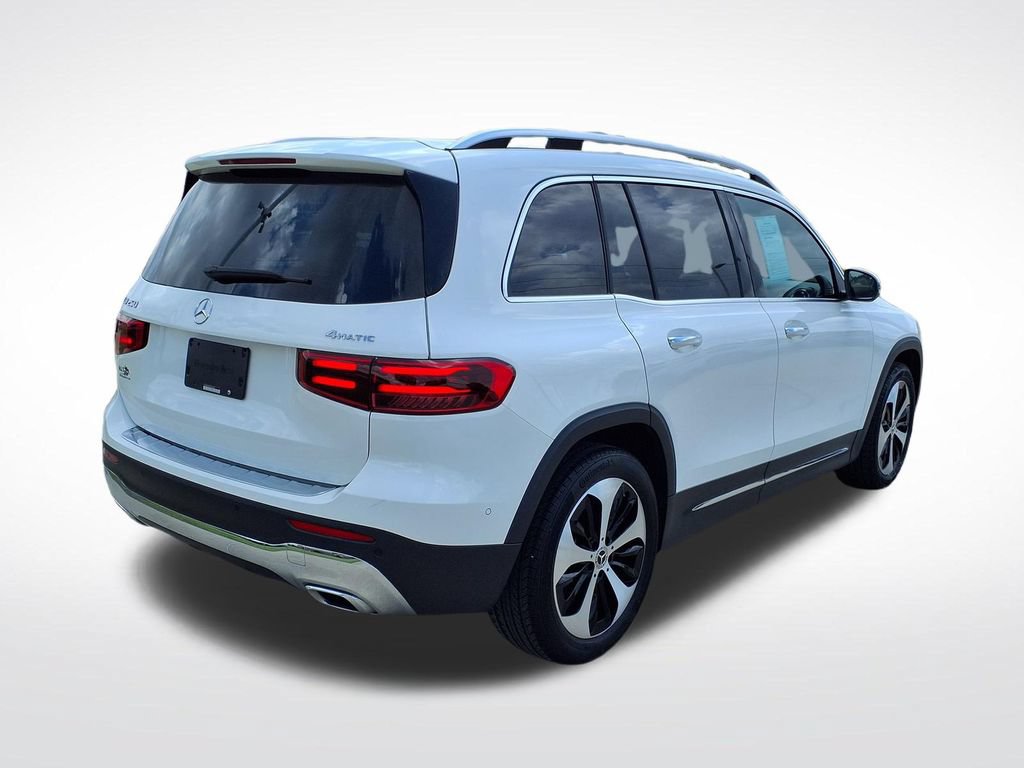 Used 2025 Mercedes-Benz GLB 250 4MATIC image 8