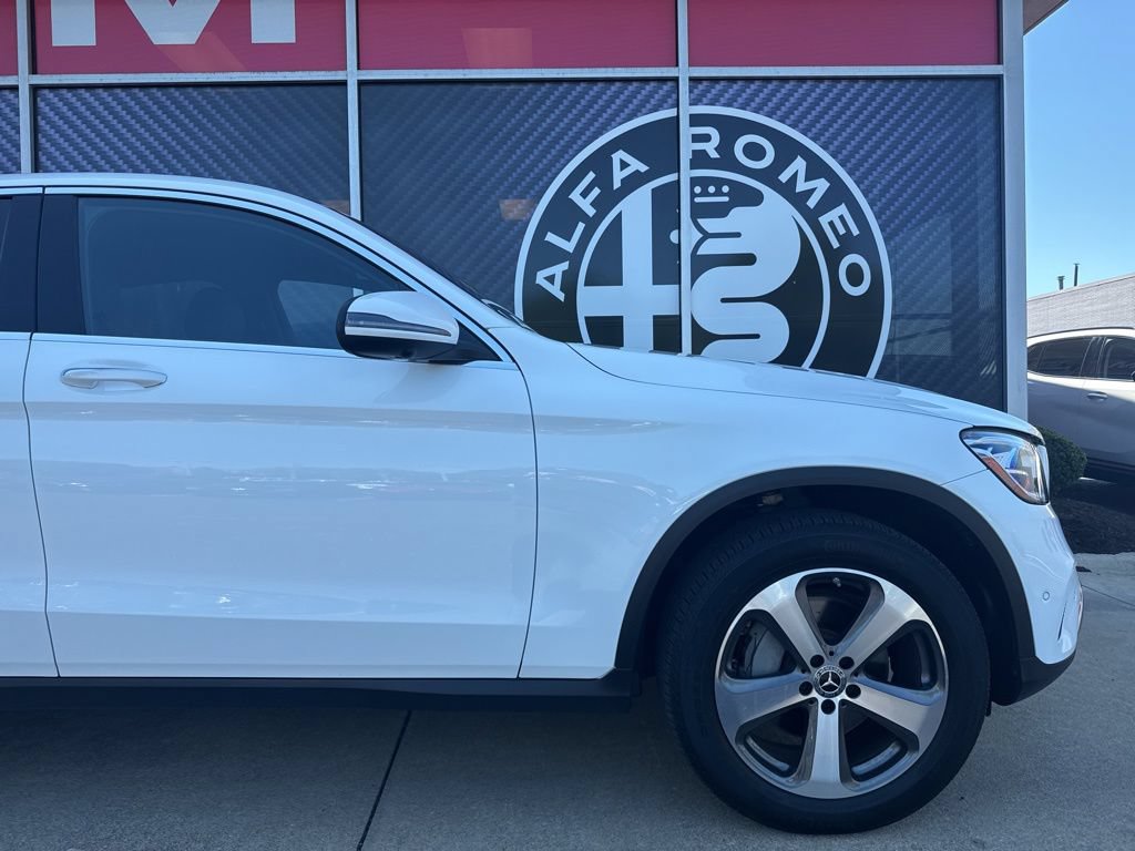 Used 2023 Mercedes-Benz GLC 300 4MATIC Coupe image 3