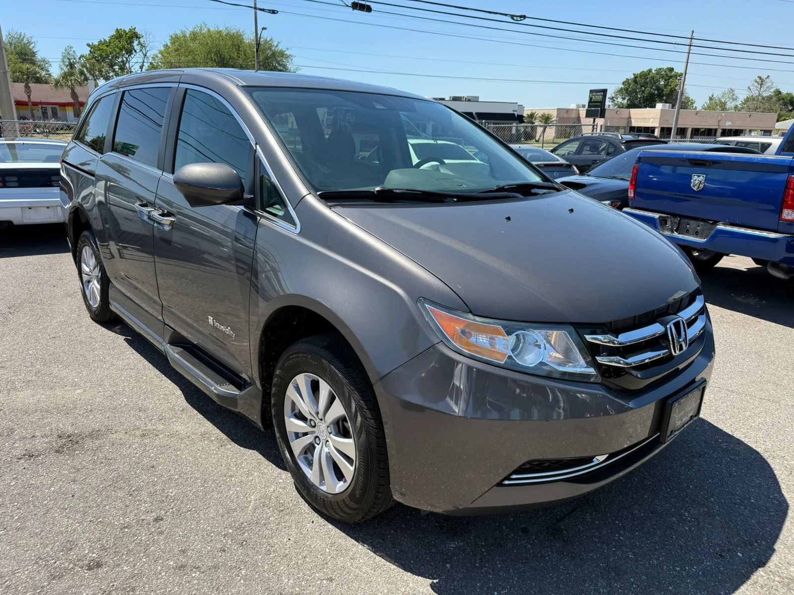 Used 2015 Honda Odyssey EX-L image 3