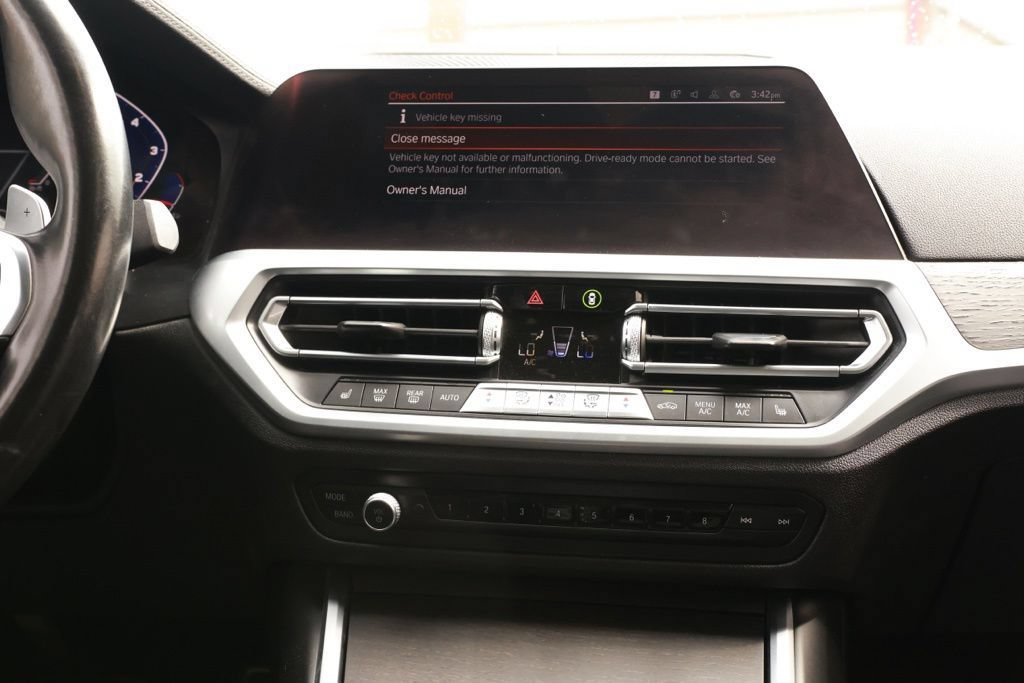 Used 2020 BMW 330i Sedan w/ M Sport Package RWD image 33