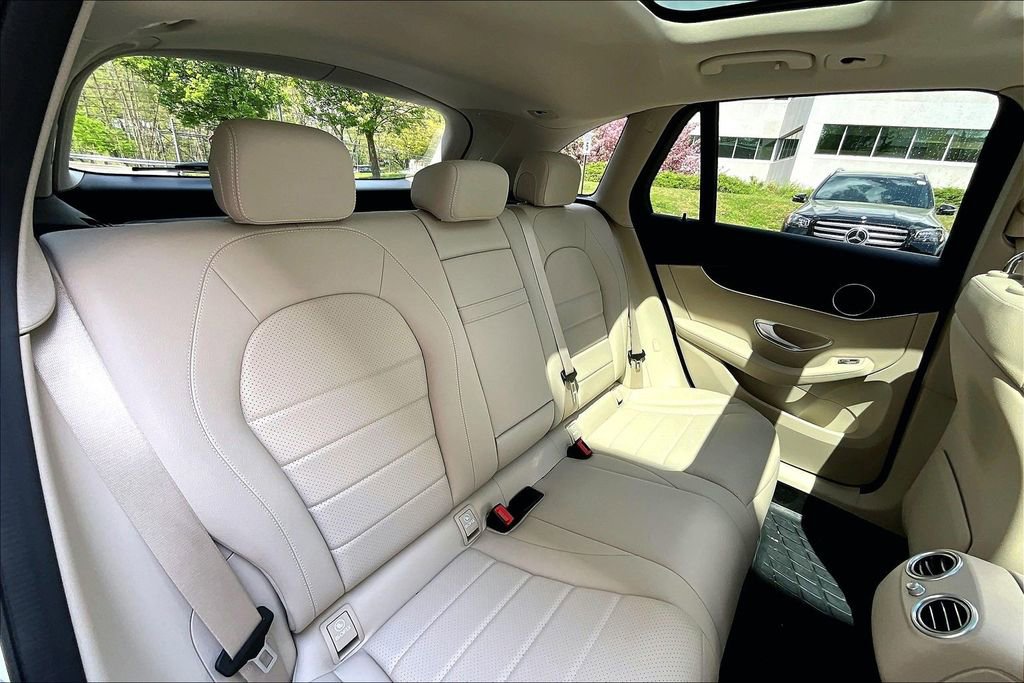 Certified 2022 Mercedes-Benz GLC 300 4MATIC image 29