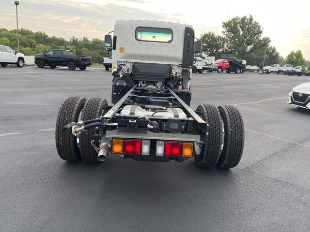 New 2024 Chevrolet Low Cab Forward 5500XG image 3